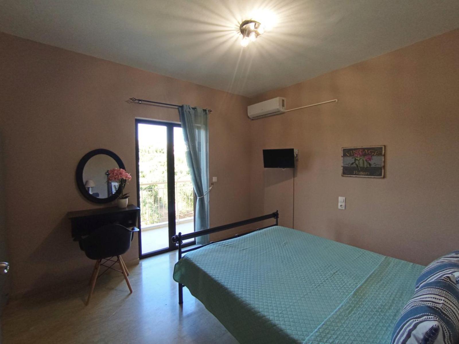 Horizon Blue Apartment Loutsa  Luaran gambar